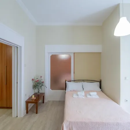 Christina's Paradise Apartment